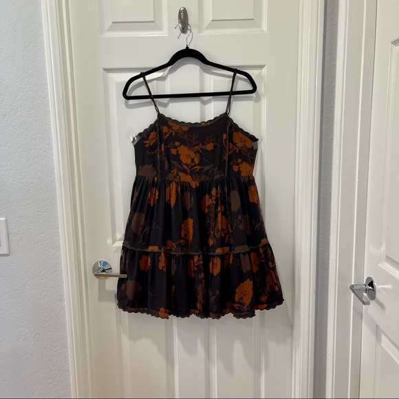 Urban Outfitters Floral Tiered Spaghetti Strap Mini Dress Size M - Picture 2 of 10